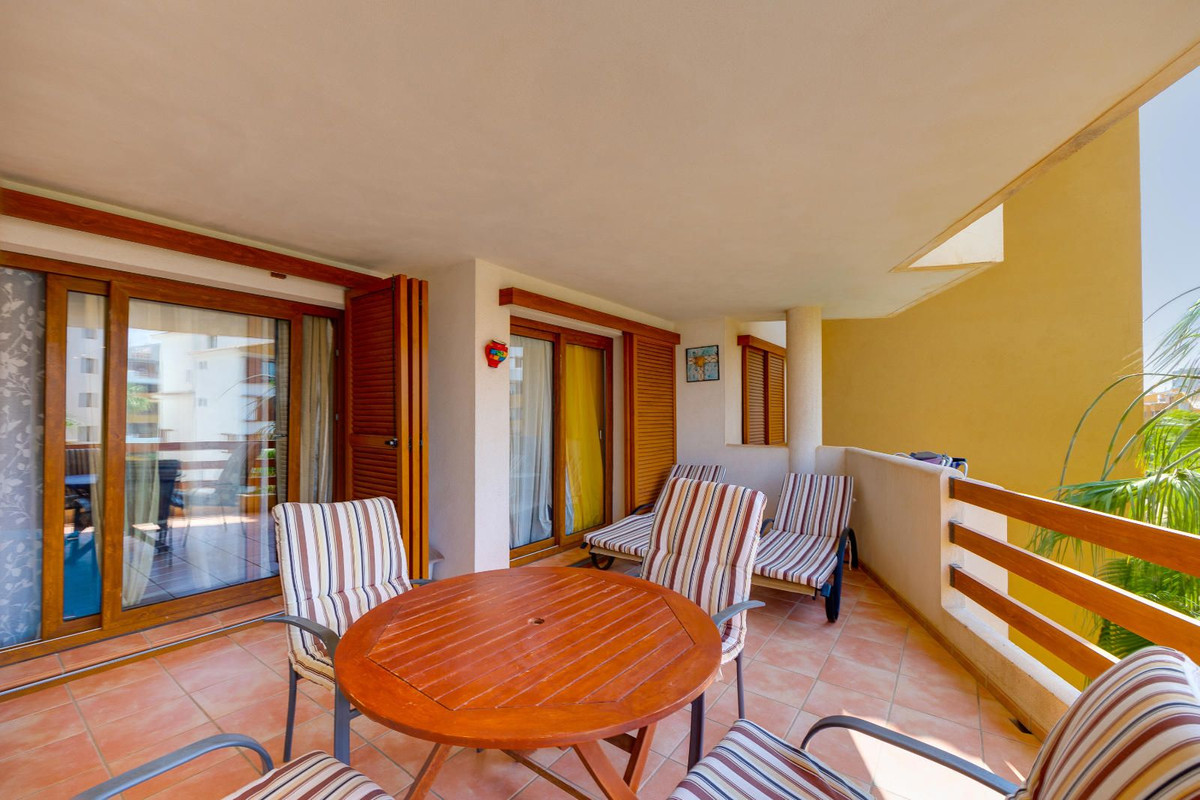 Se vende Apartamento Planta Media de 2 dormitorios en Costa Blanca, Alicante, España