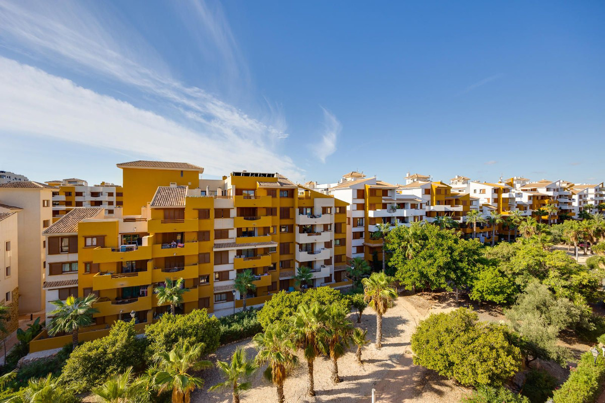 Se vende Apartamento Planta Media de 2 dormitorios en Costa Blanca, Alicante, España
