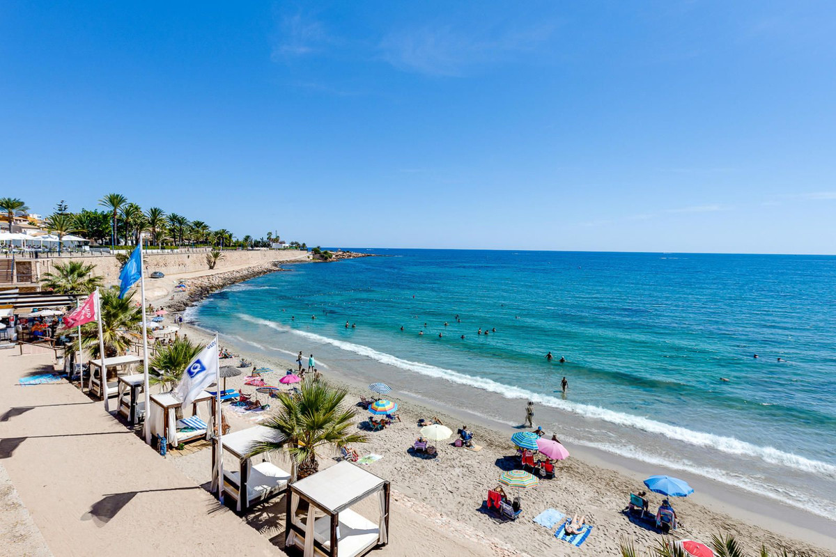 Se vende Apartamento Planta Media de 2 dormitorios en Costa Blanca, Alicante, España