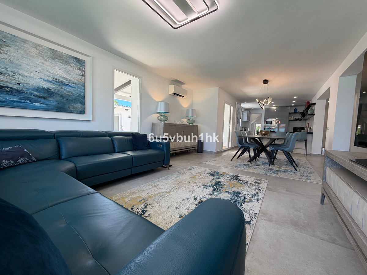 4 Bed Townhouse for sale in Benalmadena Costa Costa Del Sol, Málaga, Spain