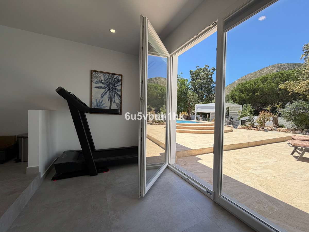 4 Bed Townhouse for sale in Benalmadena Costa Costa Del Sol, Málaga, Spain