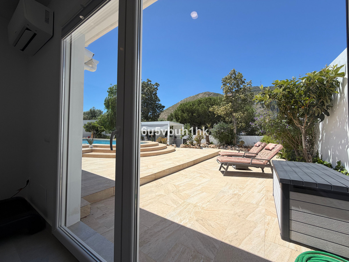 4 Bed Townhouse for sale in Benalmadena Costa Costa Del Sol, Málaga, Spain