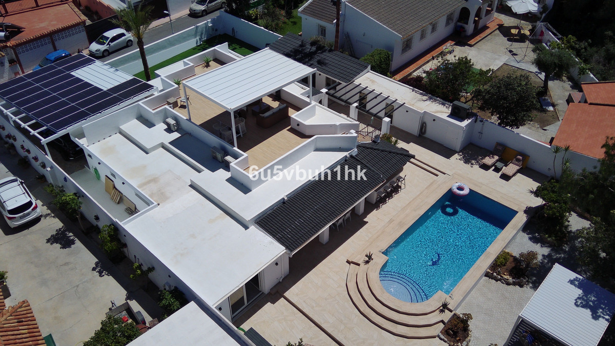 4 Bed Townhouse for sale in Benalmadena Costa Costa Del Sol, Málaga, Spain