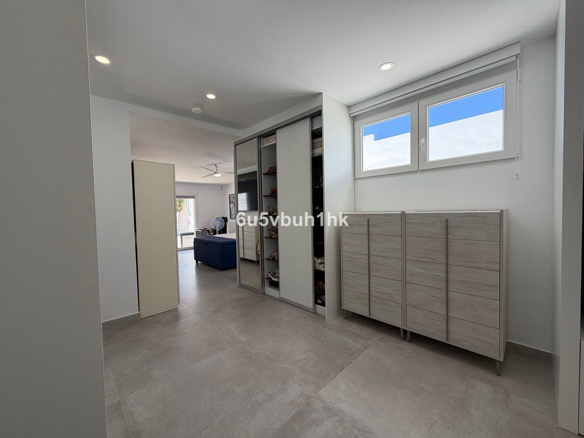 4 Bed Townhouse for sale in Benalmadena Costa Costa Del Sol, Málaga, Spain