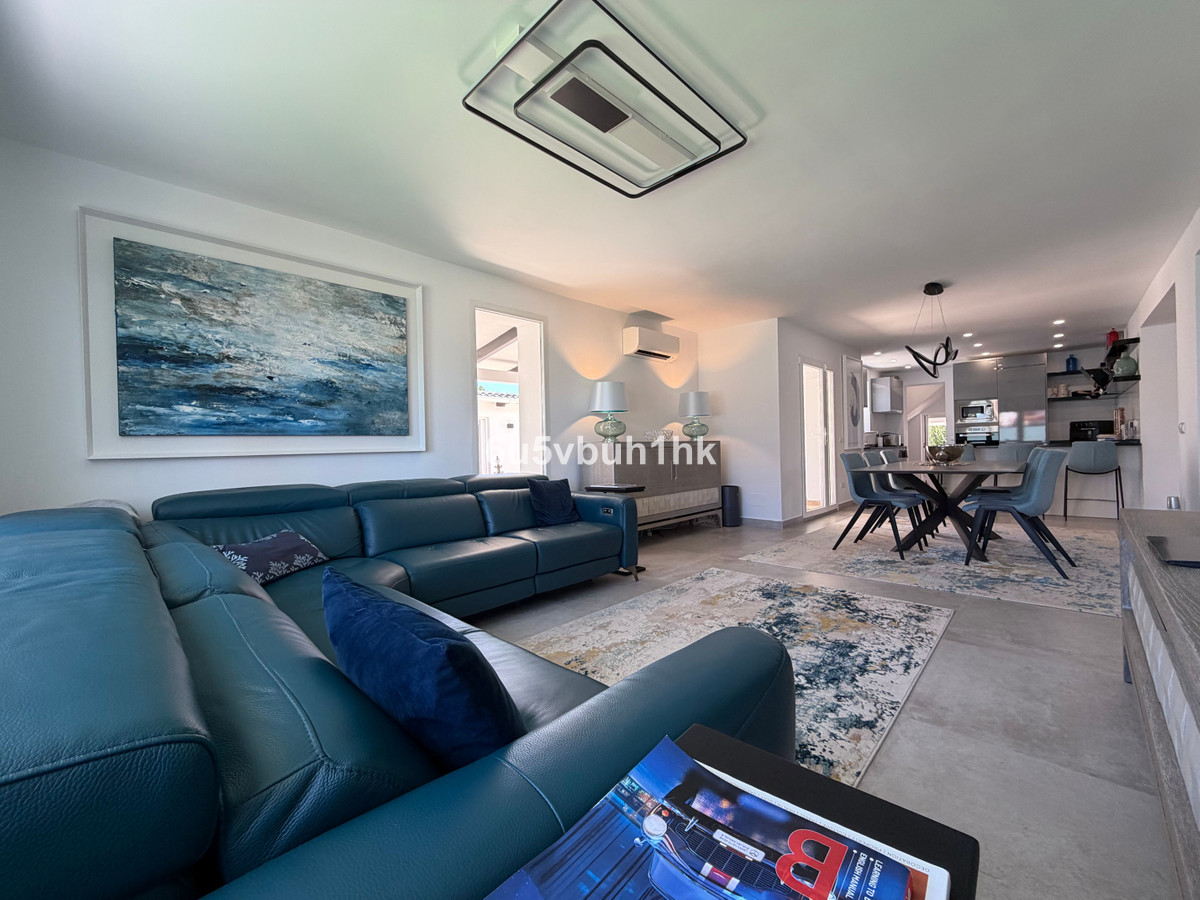 4 Bed Townhouse for sale in Benalmadena Costa Costa Del Sol, Málaga, Spain