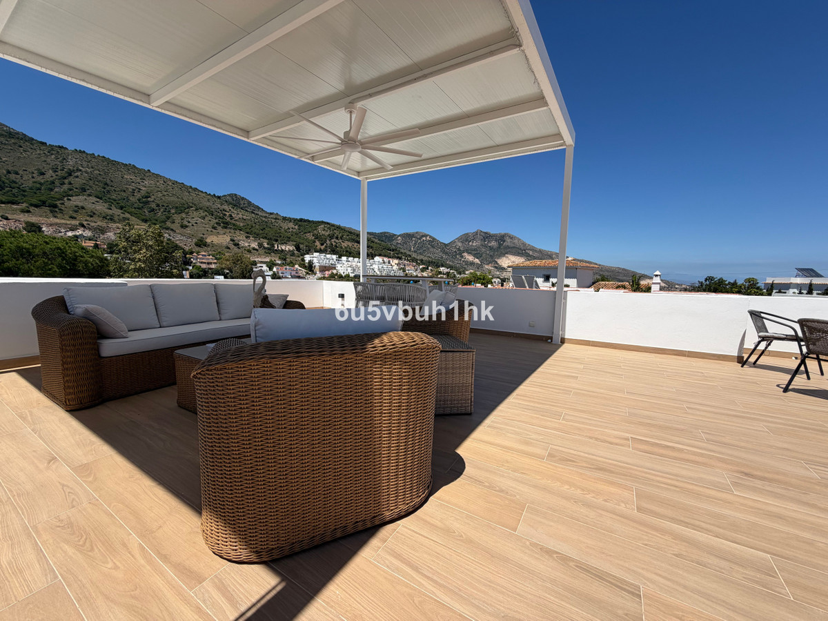 4 Bed Townhouse for sale in Benalmadena Costa Costa Del Sol, Málaga, Spain