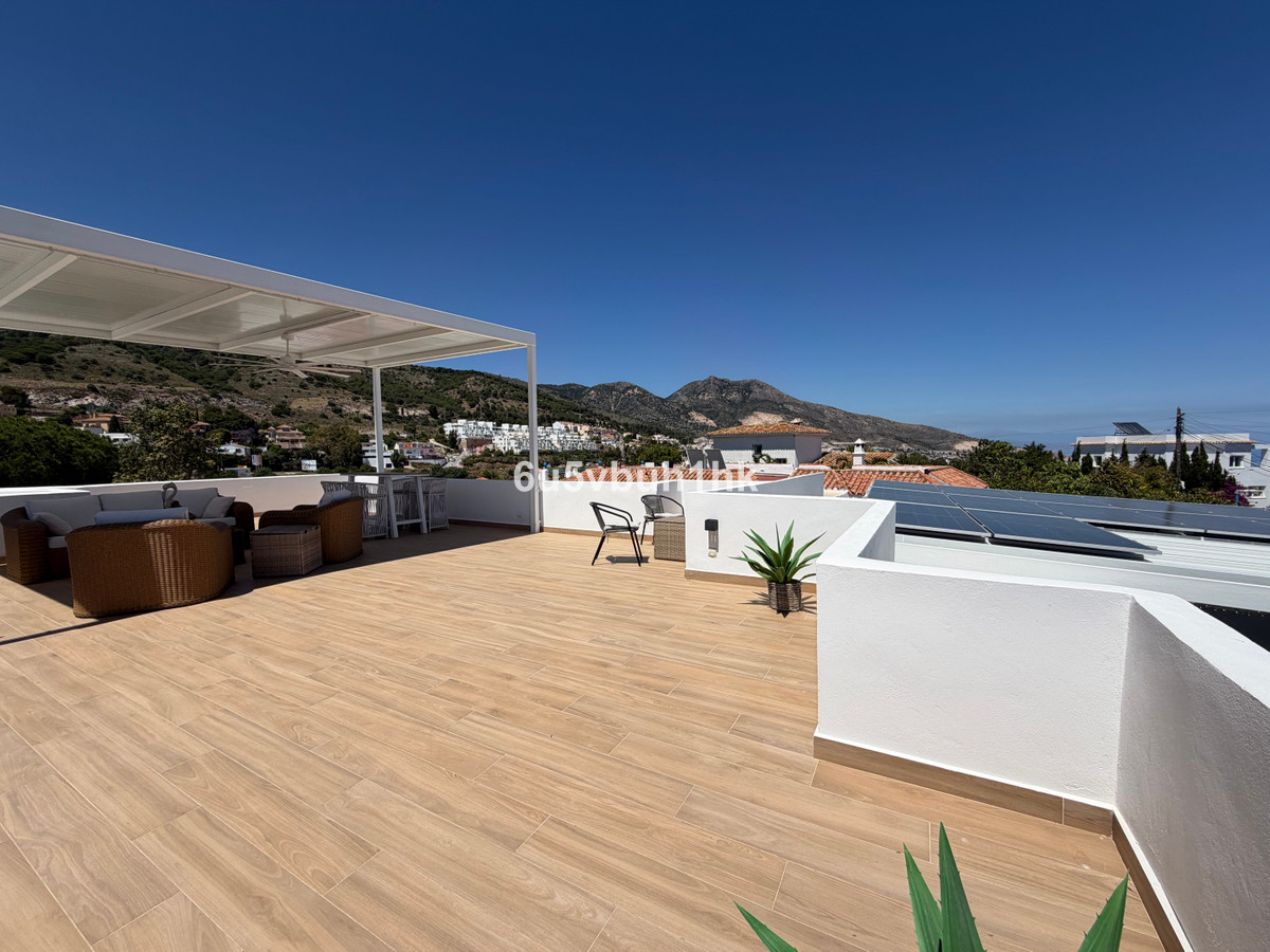4 Bed Townhouse for sale in Benalmadena Costa Costa Del Sol, Málaga, Spain