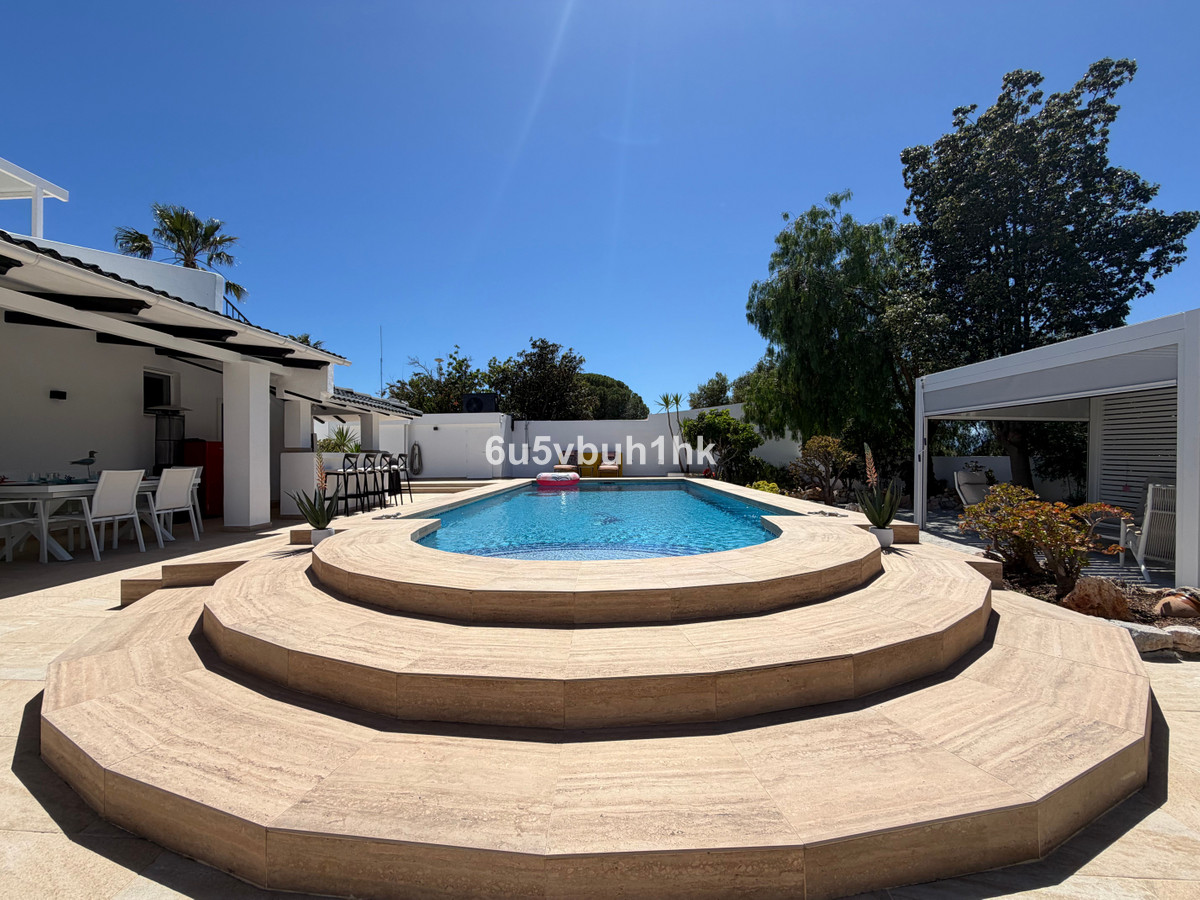 4 Bed Townhouse for sale in Benalmadena Costa Costa Del Sol, Málaga, Spain