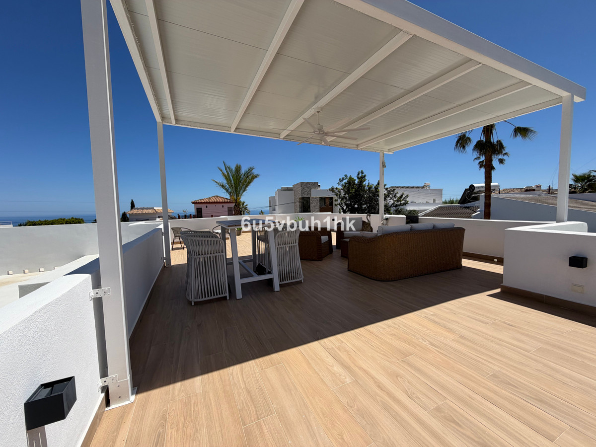 4 Bed Townhouse for sale in Benalmadena Costa Costa Del Sol, Málaga, Spain
