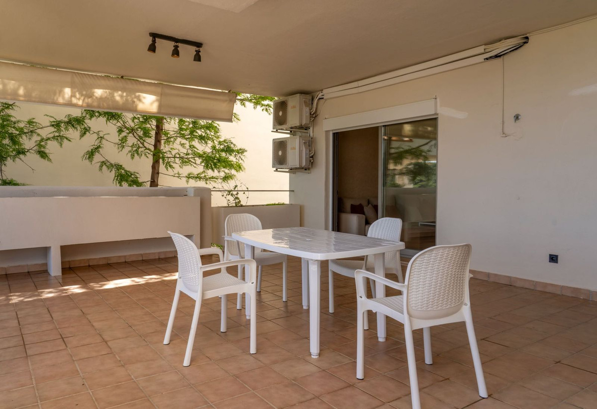 3 Bed Apartment for sale in Estepona Costa Del Sol, Málaga, Spain