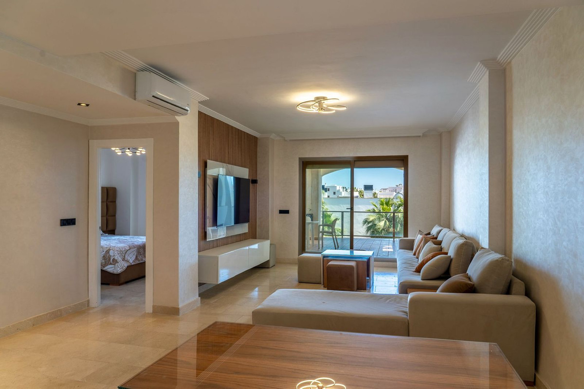 3 Bed Apartment for sale in Estepona Costa Del Sol, Málaga, Spain