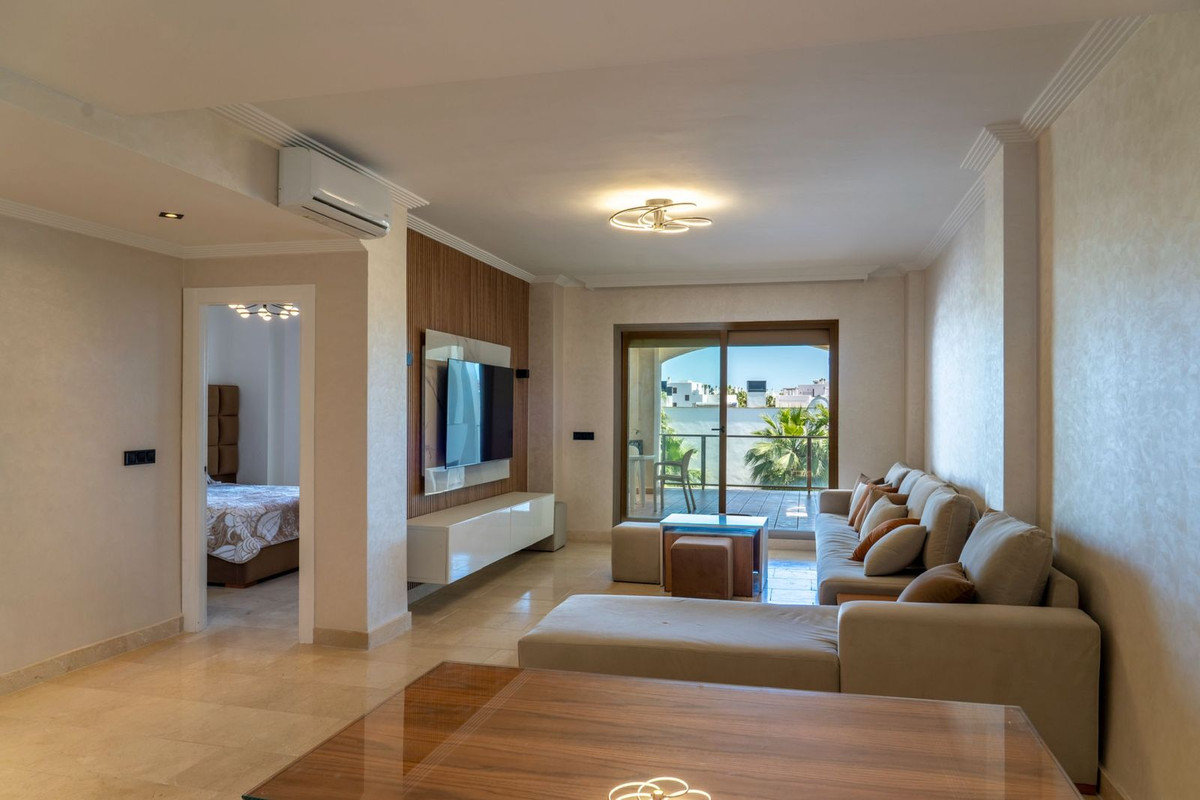 3 Bed Apartment for sale in Estepona Costa Del Sol, Málaga, Spain