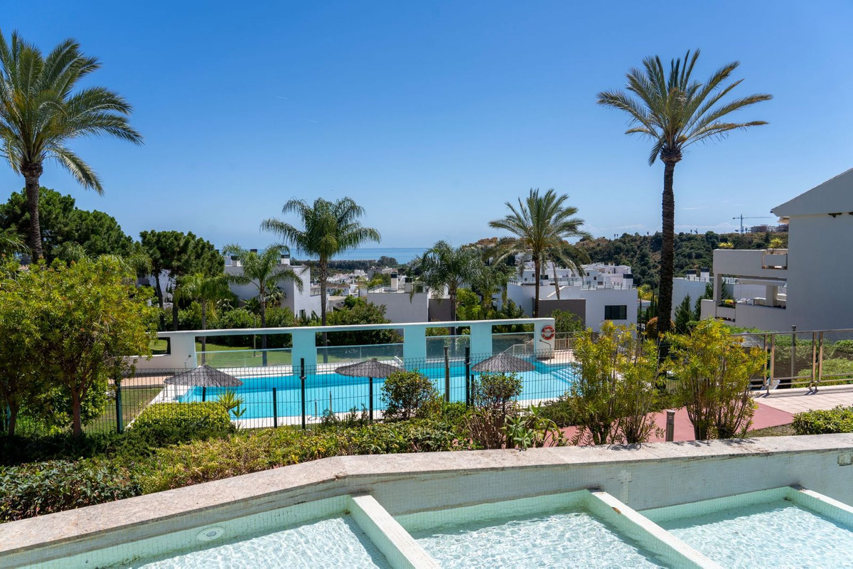 3 Bed Apartment for sale in Estepona Costa Del Sol, Málaga, Spain