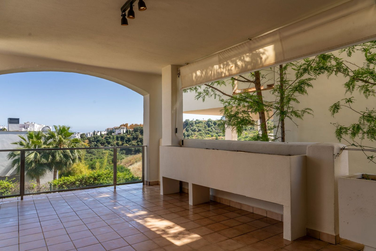 3 Bed Apartment for sale in Estepona Costa Del Sol, Málaga, Spain