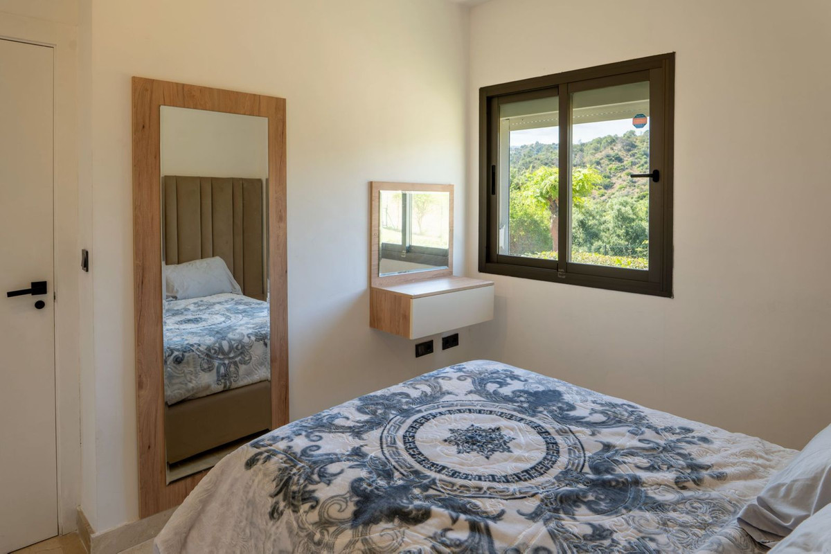 3 Bed Apartment for sale in Estepona Costa Del Sol, Málaga, Spain