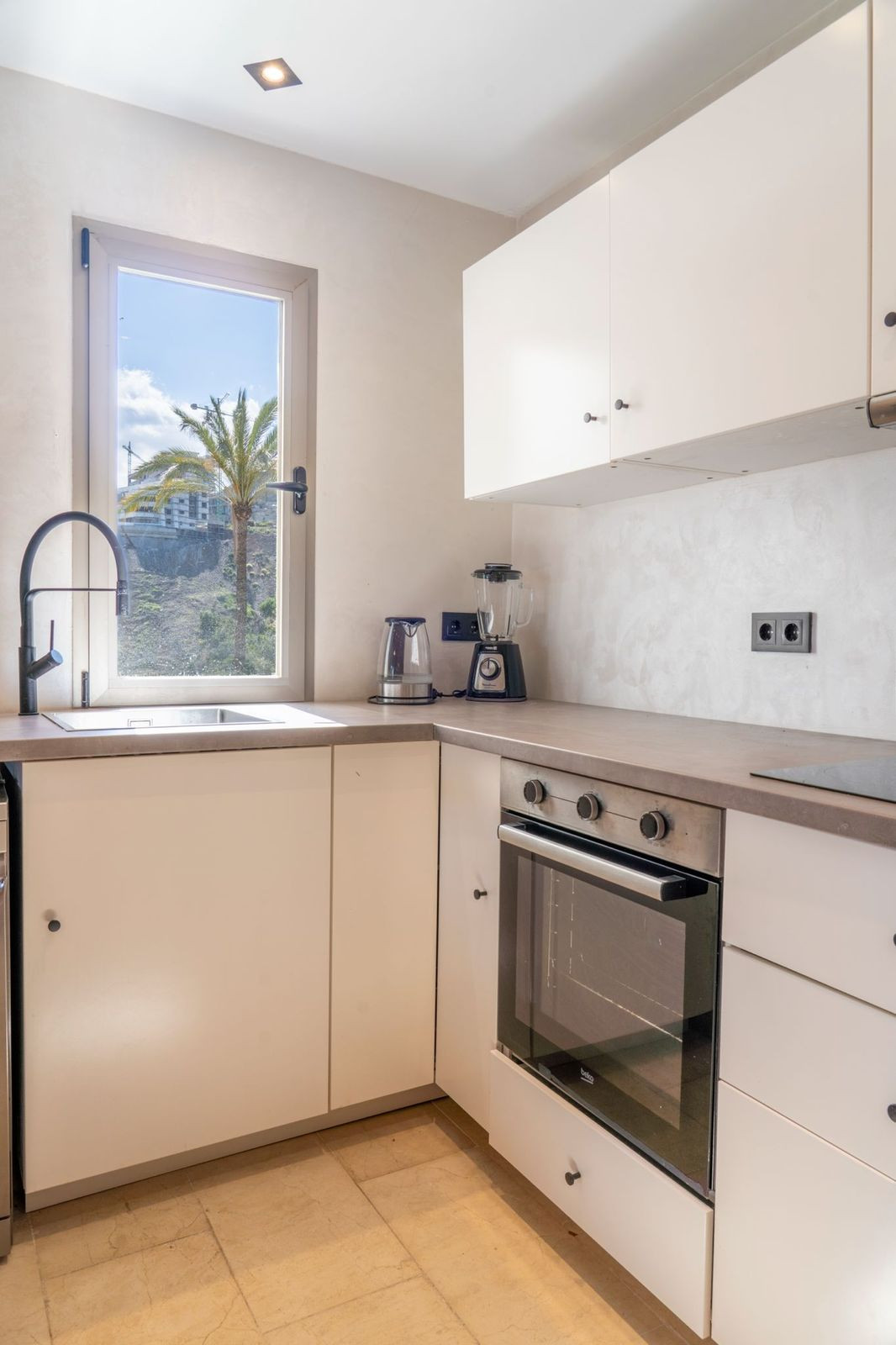 3 Bed Apartment for sale in Estepona Costa Del Sol, Málaga, Spain