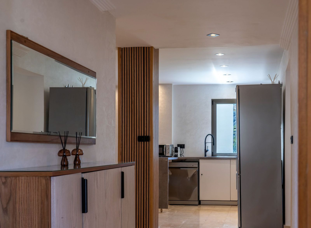 3 Bed Apartment for sale in Estepona Costa Del Sol, Málaga, Spain