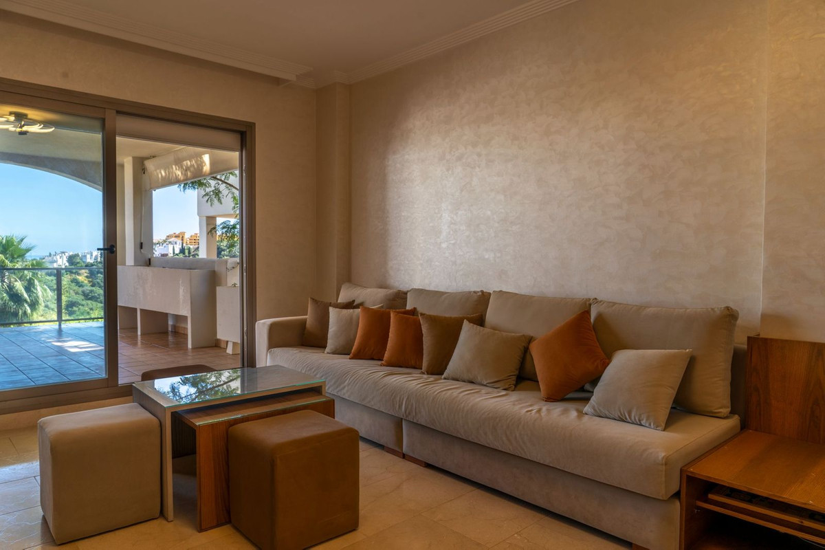 3 Bed Apartment for sale in Estepona Costa Del Sol, Málaga, Spain