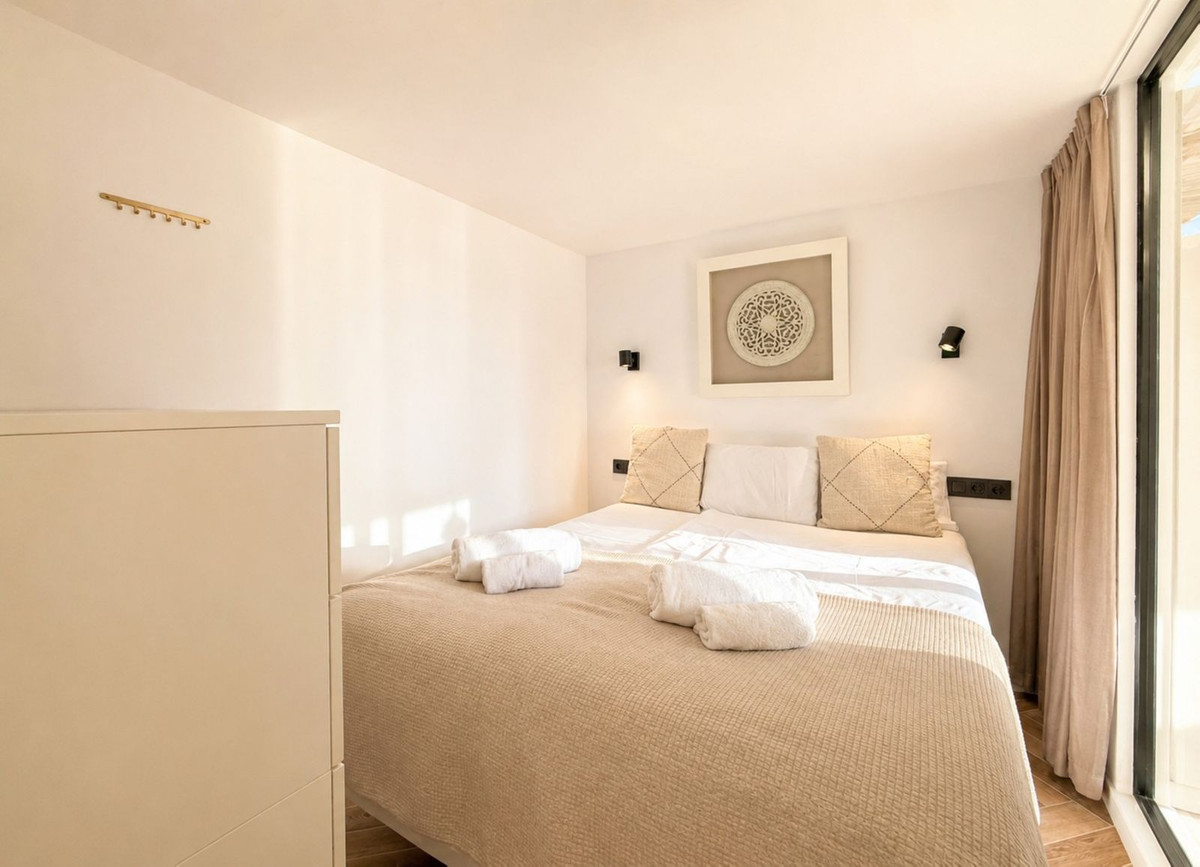 2 Bed Townhouse for sale in Estepona Costa Del Sol, Málaga, Spain