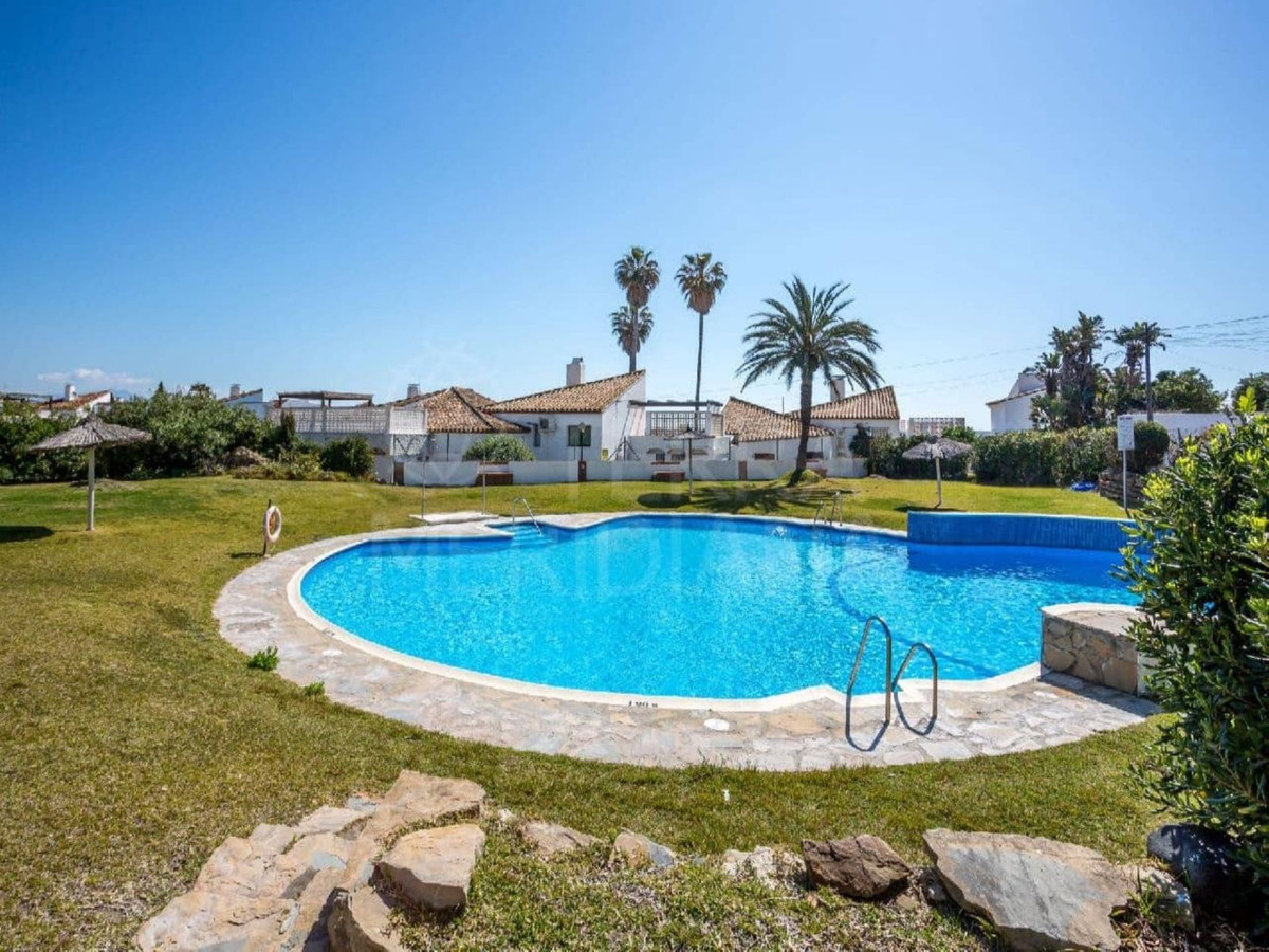 2 Bed Townhouse for sale in Estepona Costa Del Sol, Málaga, Spain