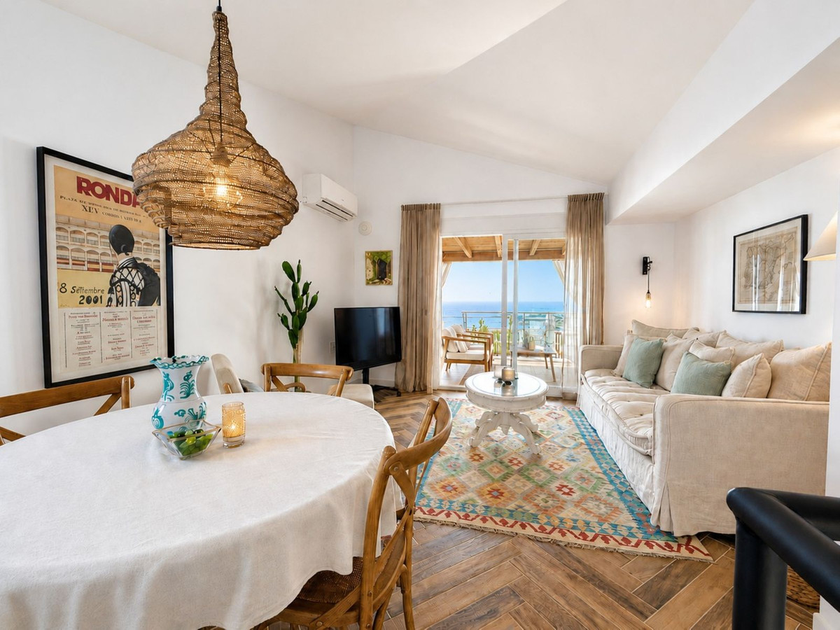 2 Bed Townhouse for sale in Estepona Costa Del Sol, Málaga, Spain