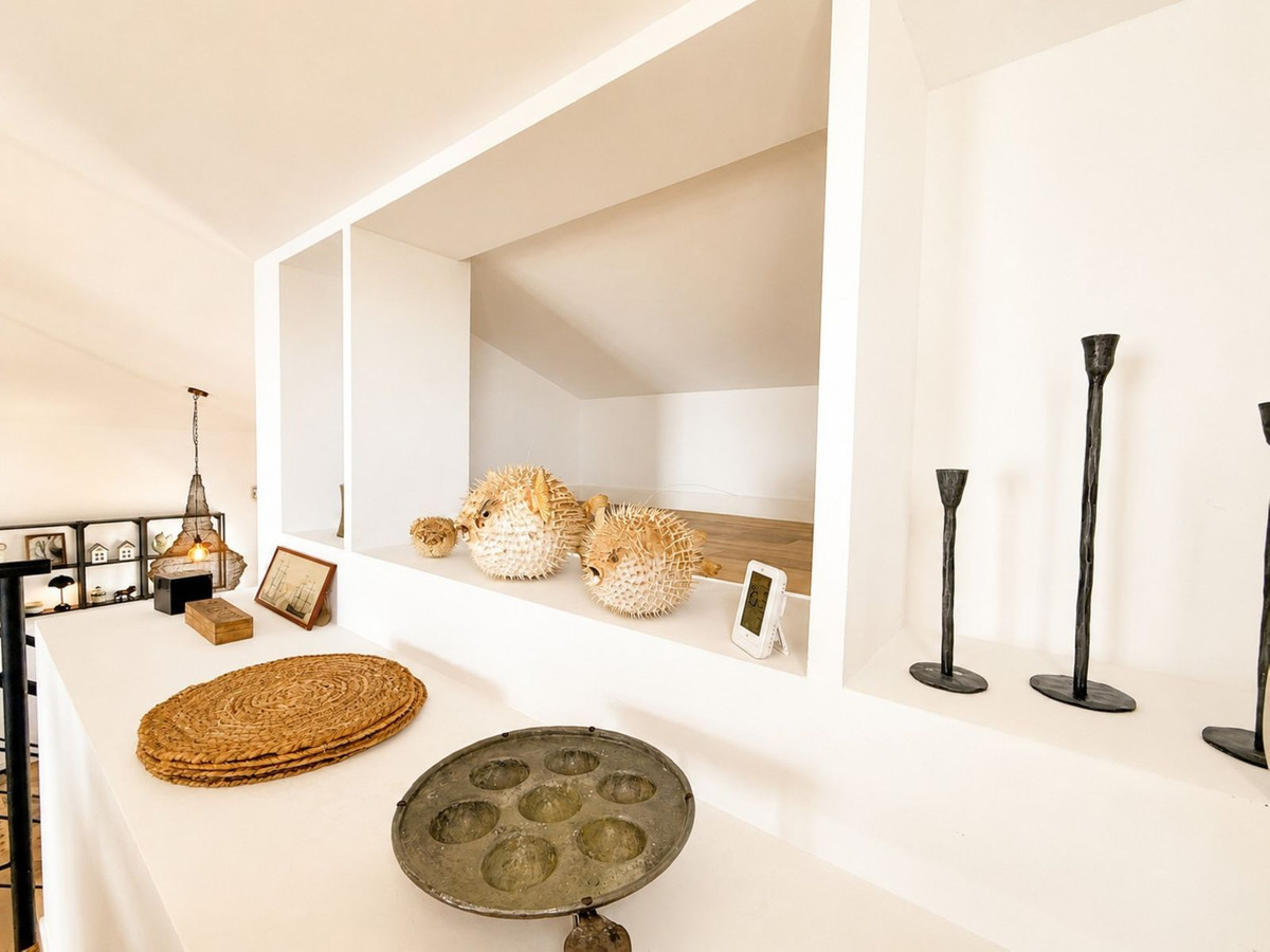 2 Bed Townhouse for sale in Estepona Costa Del Sol, Málaga, Spain