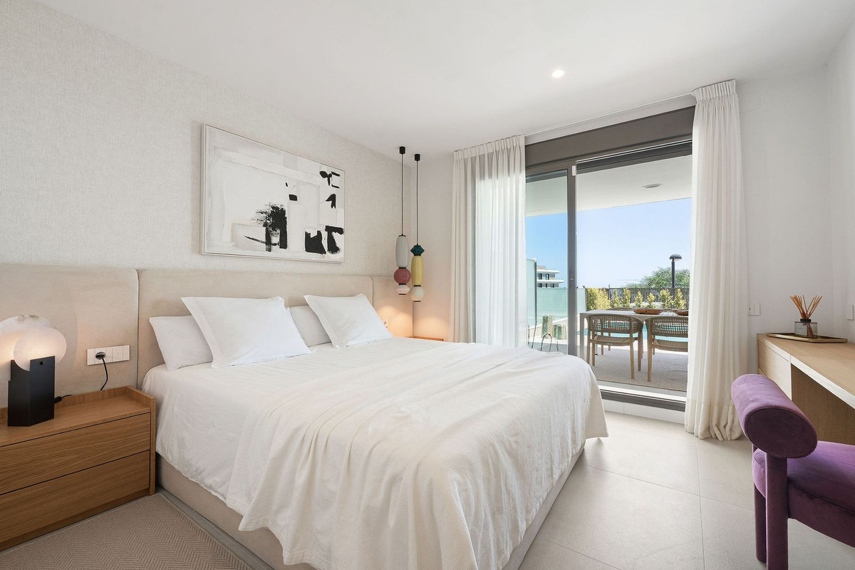 3 Bed Apartment for sale in Selwo Costa Del Sol, Málaga, Spain