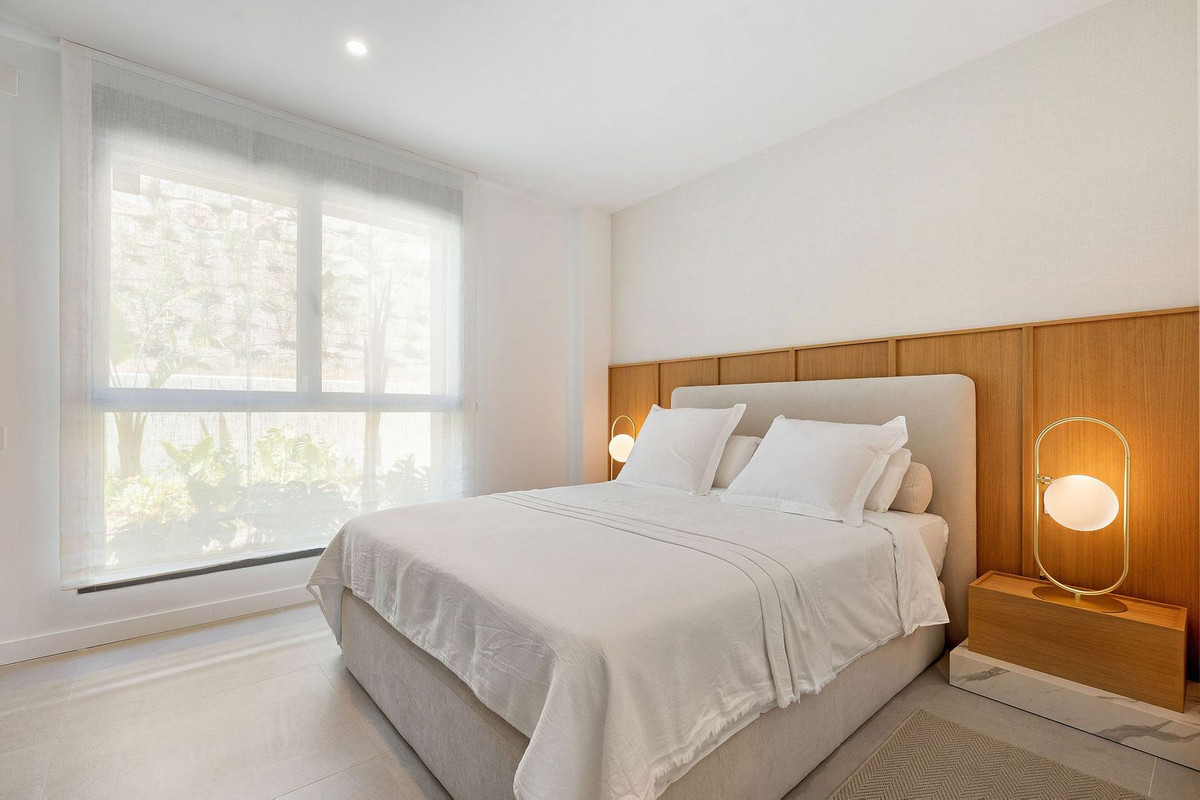3 Bed Apartment for sale in Selwo Costa Del Sol, Málaga, Spain