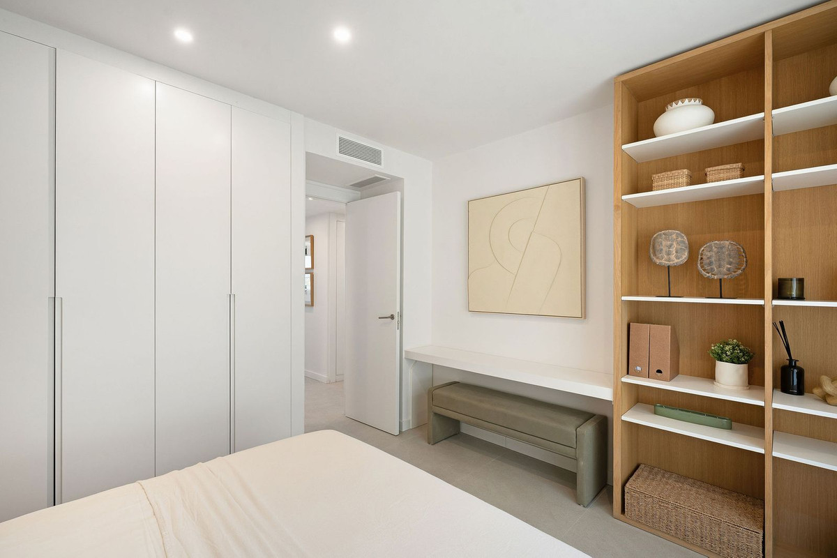 3 Bed Apartment for sale in Selwo Costa Del Sol, Málaga, Spain