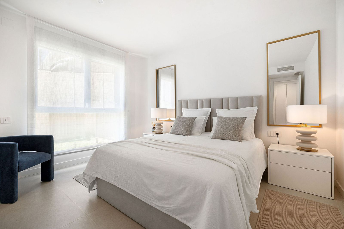 3 Bed Apartment for sale in Selwo Costa Del Sol, Málaga, Spain