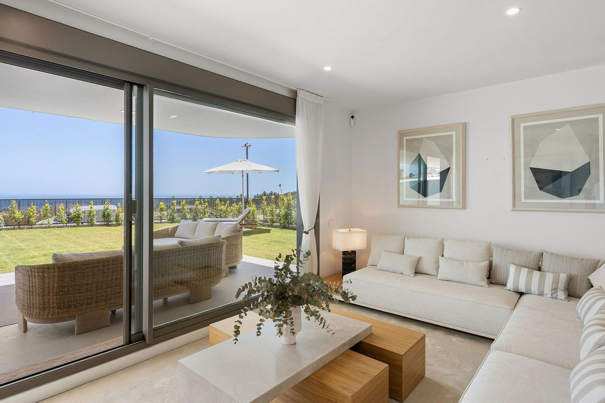 3 Bed Apartment for sale in Selwo Costa Del Sol, Málaga, Spain