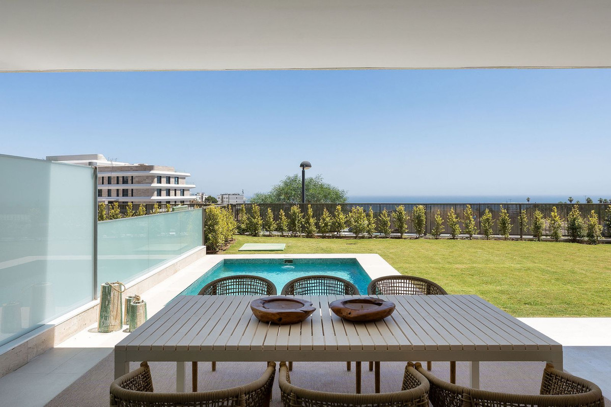 3 Bed Apartment for sale in Selwo Costa Del Sol, Málaga, Spain