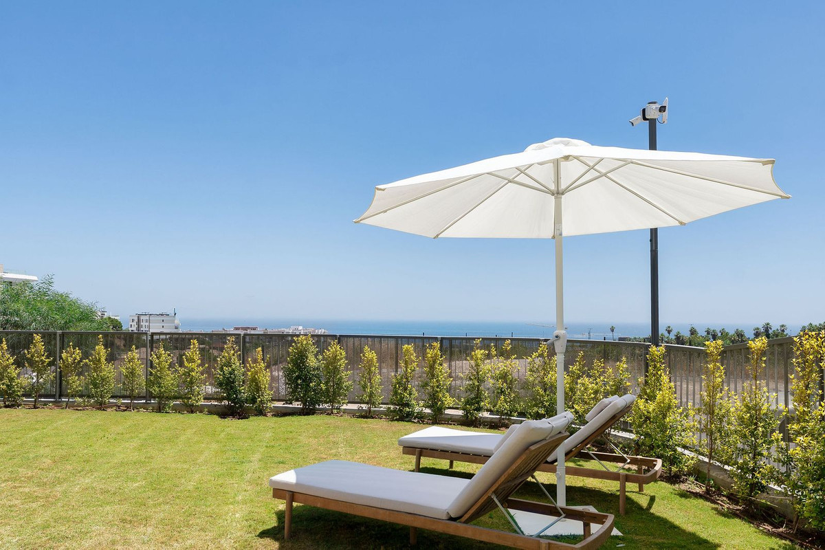 3 Bed Apartment for sale in Selwo Costa Del Sol, Málaga, Spain