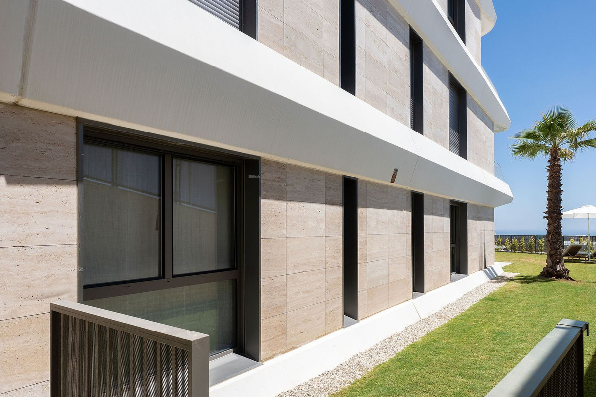 3 Bed Apartment for sale in Selwo Costa Del Sol, Málaga, Spain