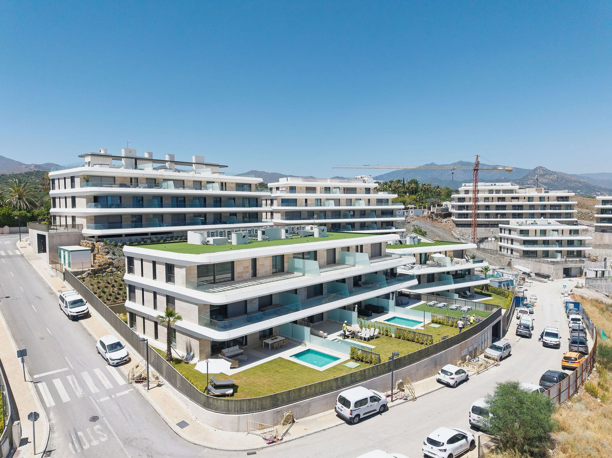 3 Bed Apartment for sale in Selwo Costa Del Sol, Málaga, Spain