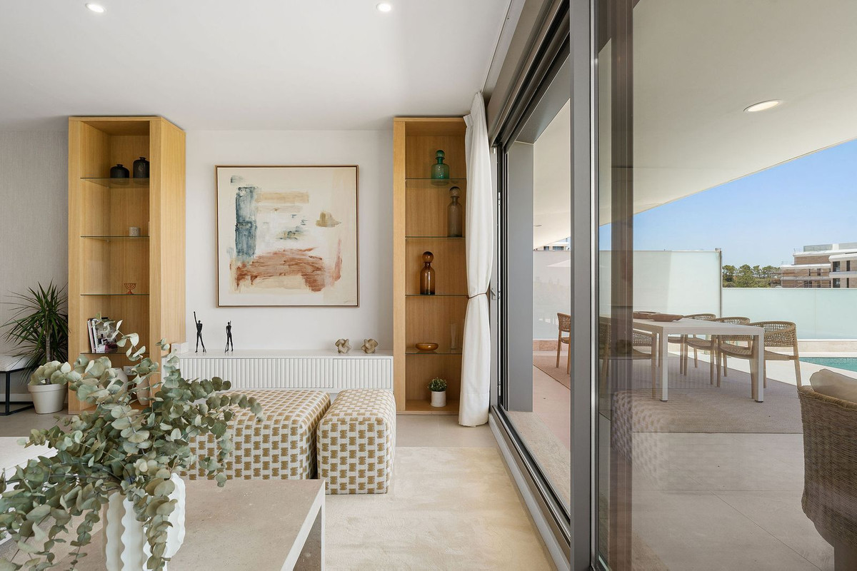 3 Bed Apartment for sale in Selwo Costa Del Sol, Málaga, Spain