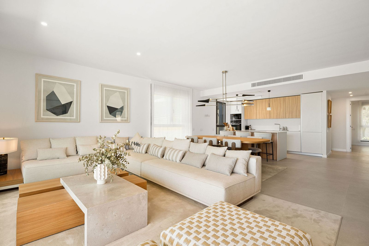 3 Bed Apartment for sale in Selwo Costa Del Sol, Málaga, Spain