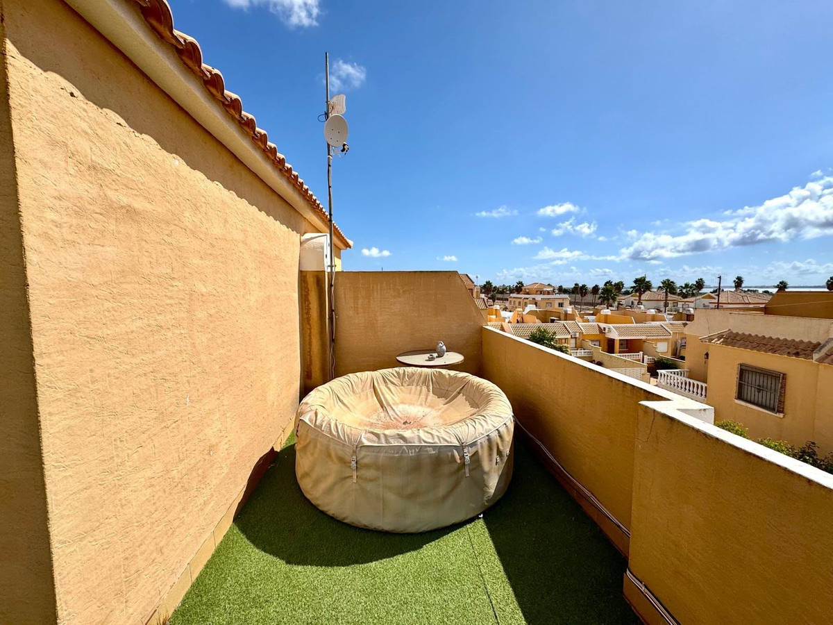 Se vende Pareada de 3 dormitorios en Costa Blanca, Alicante, España