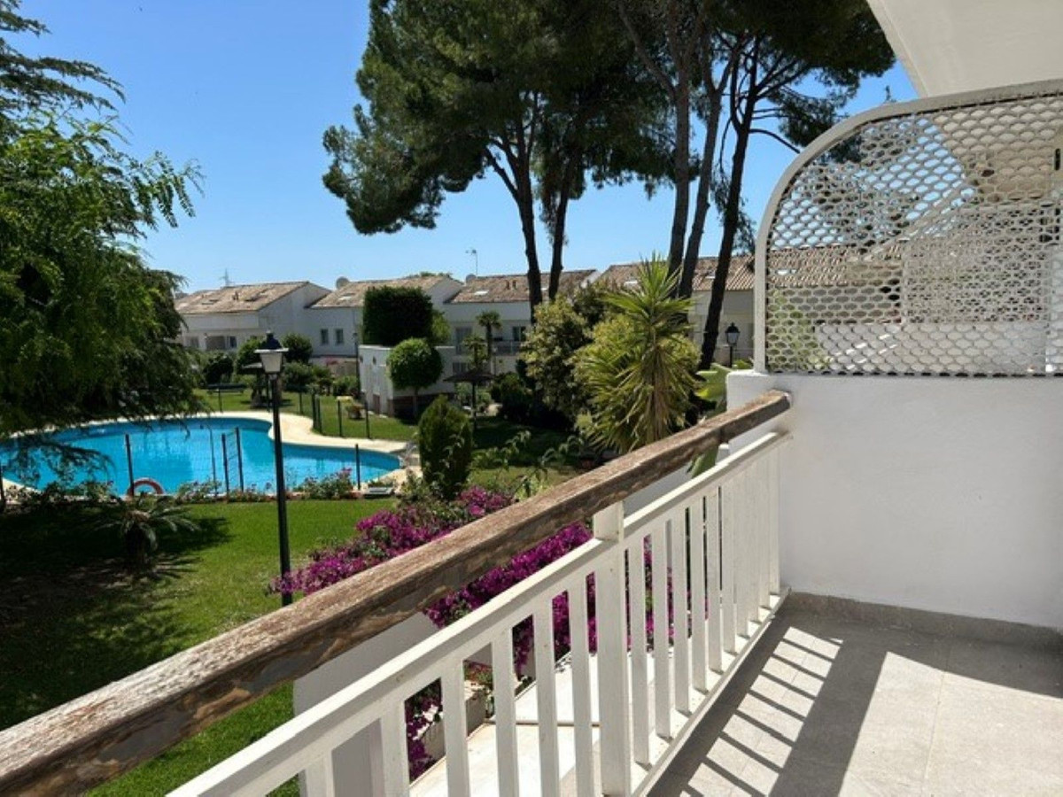 3 Bed Townhouse for sale in Nagüeles Costa Del Sol, Málaga, Spain