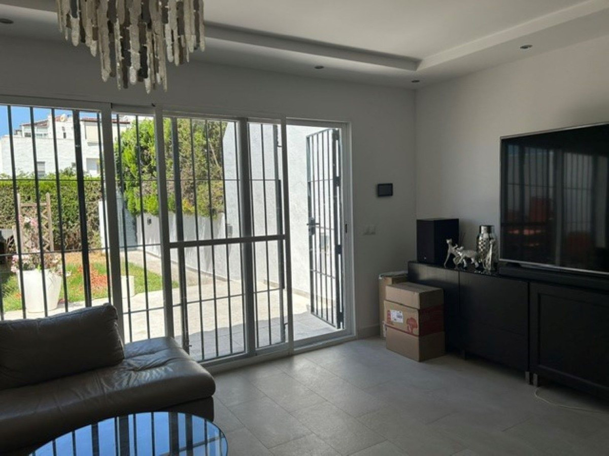 3 Bed Townhouse for sale in Nagüeles Costa Del Sol, Málaga, Spain