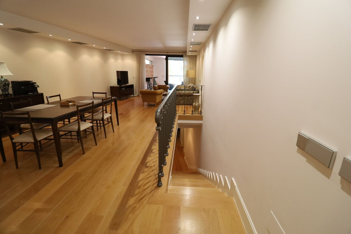 4 Bed Apartment for sale in San Pedro De Alcántara Costa Del Sol, Málaga, Spain
