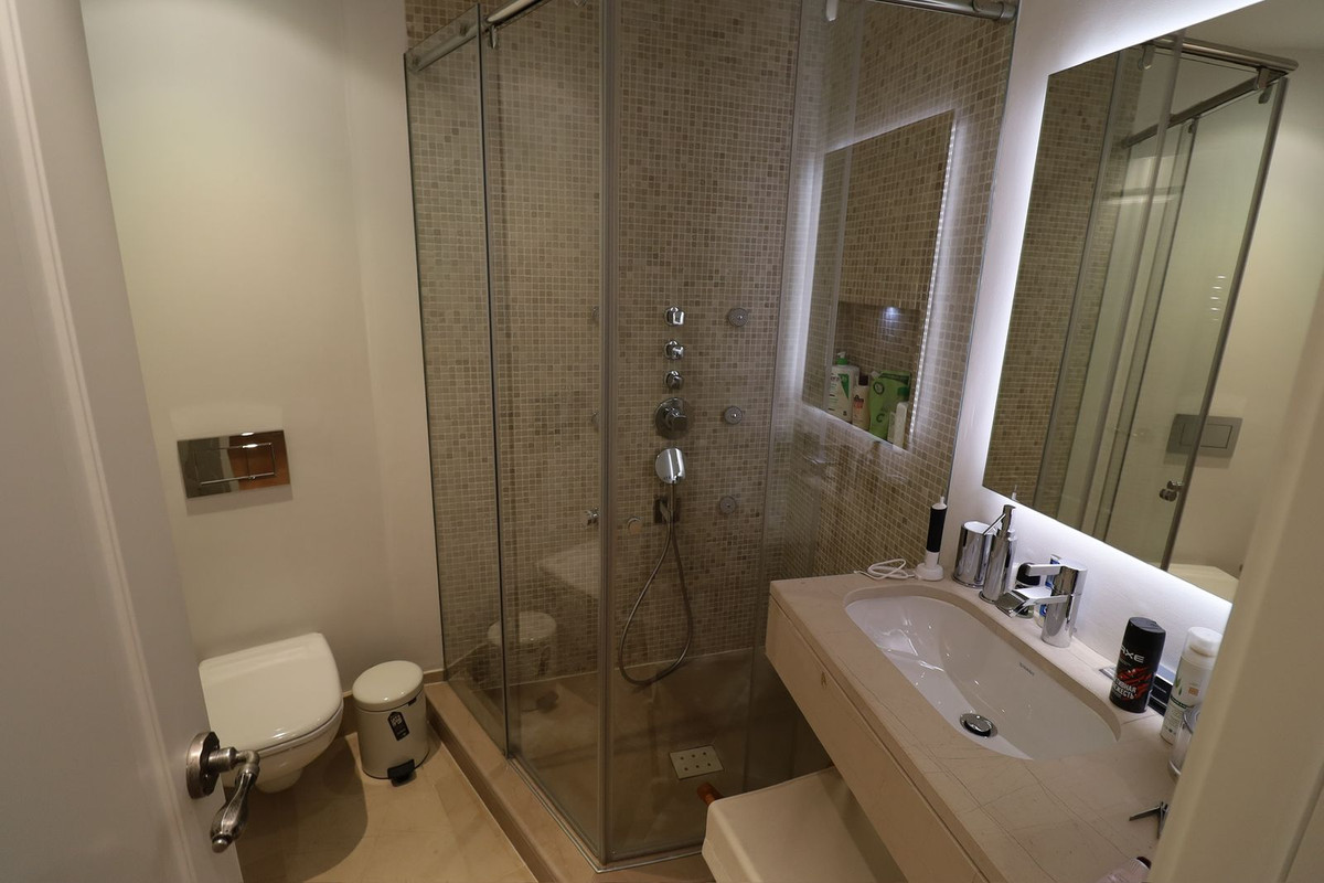 4 Bed Apartment for sale in San Pedro De Alcántara Costa Del Sol, Málaga, Spain