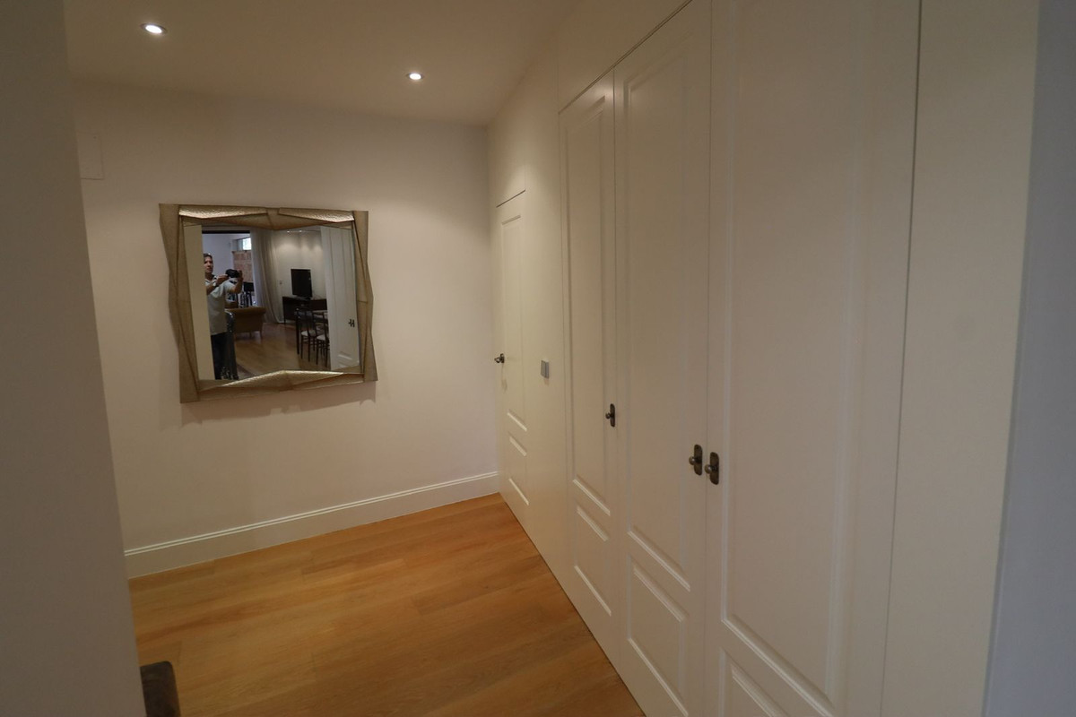 4 Bed Apartment for sale in San Pedro De Alcántara Costa Del Sol, Málaga, Spain