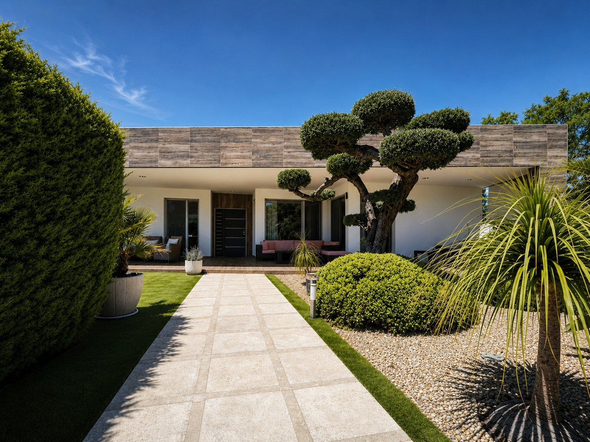 5 Bed Townhouse for sale in Santa Pola Costa Blanca, Alicante, Spain