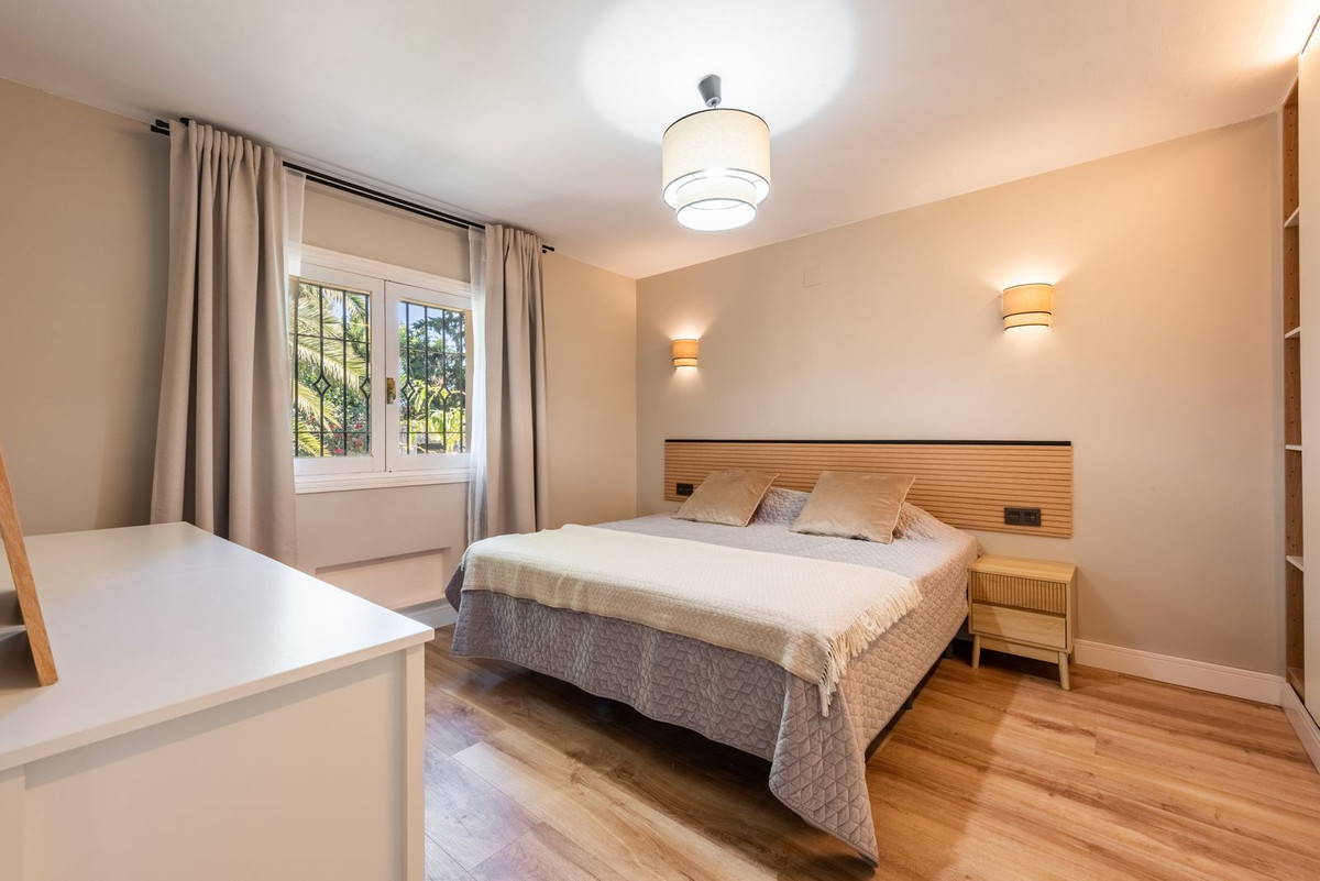 Se vende Apartamento Planta Baja de 3 dormitorios en Costa Del Sol, Málaga, España