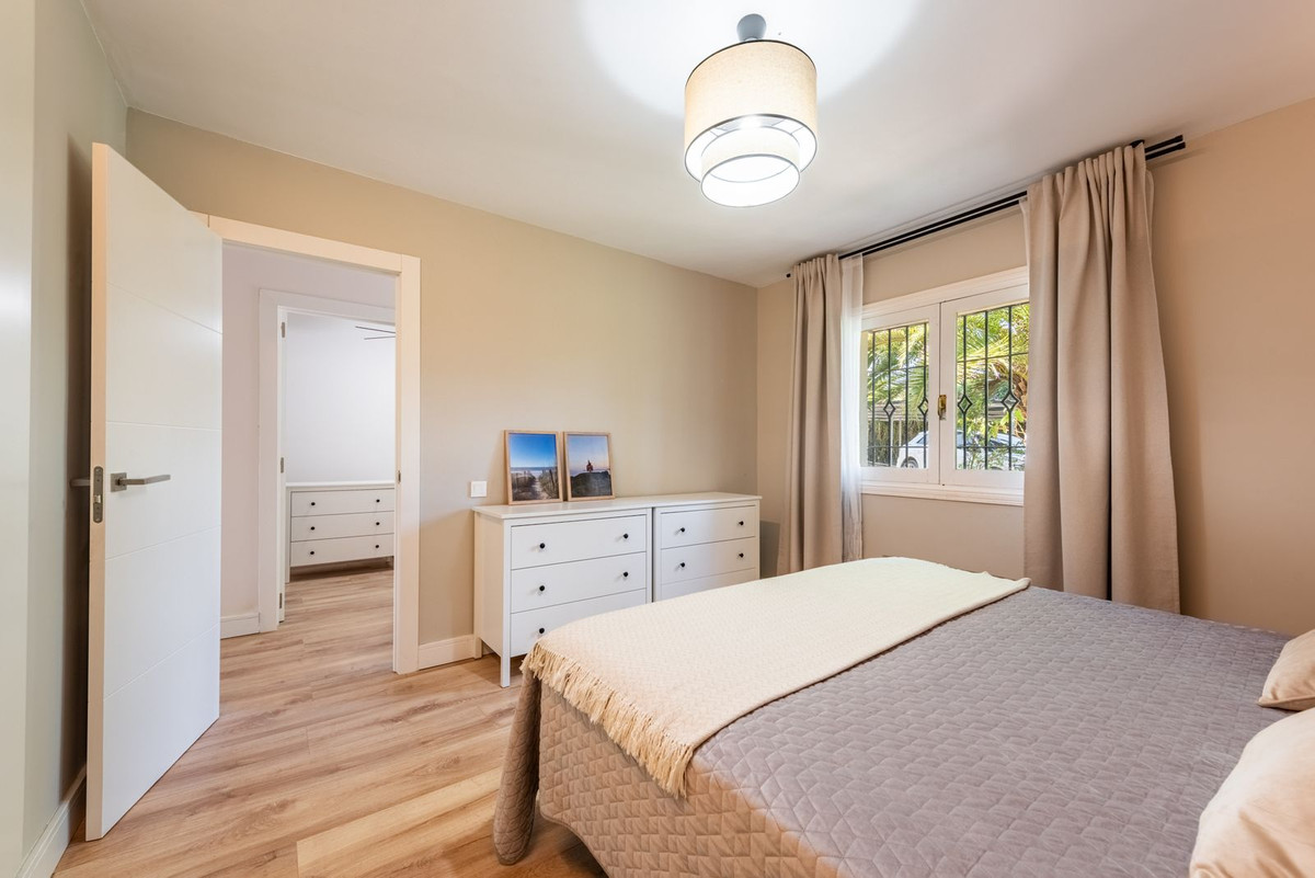 Se vende Apartamento Planta Baja de 3 dormitorios en Costa Del Sol, Málaga, España