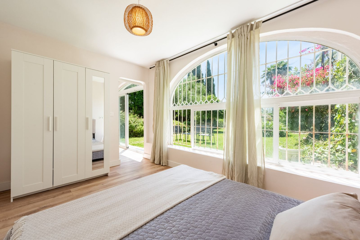 Se vende Apartamento Planta Baja de 3 dormitorios en Costa Del Sol, Málaga, España