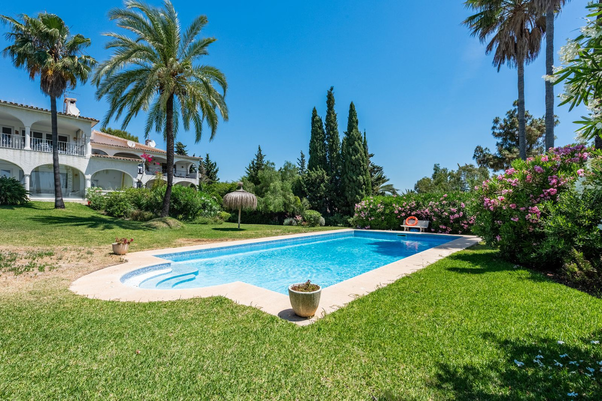 Se vende Apartamento Planta Baja de 3 dormitorios en Costa Del Sol, Málaga, España