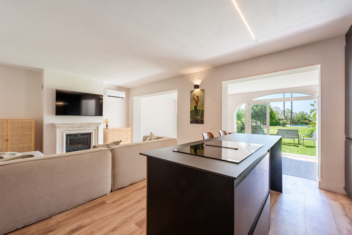 Se vende Apartamento Planta Baja de 3 dormitorios en Costa Del Sol, Málaga, España
