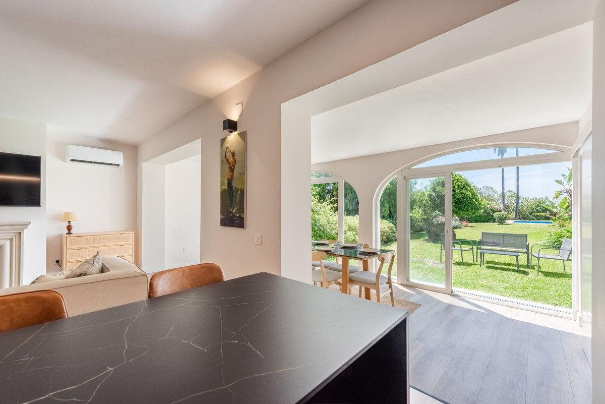 Se vende Apartamento Planta Baja de 3 dormitorios en Costa Del Sol, Málaga, España